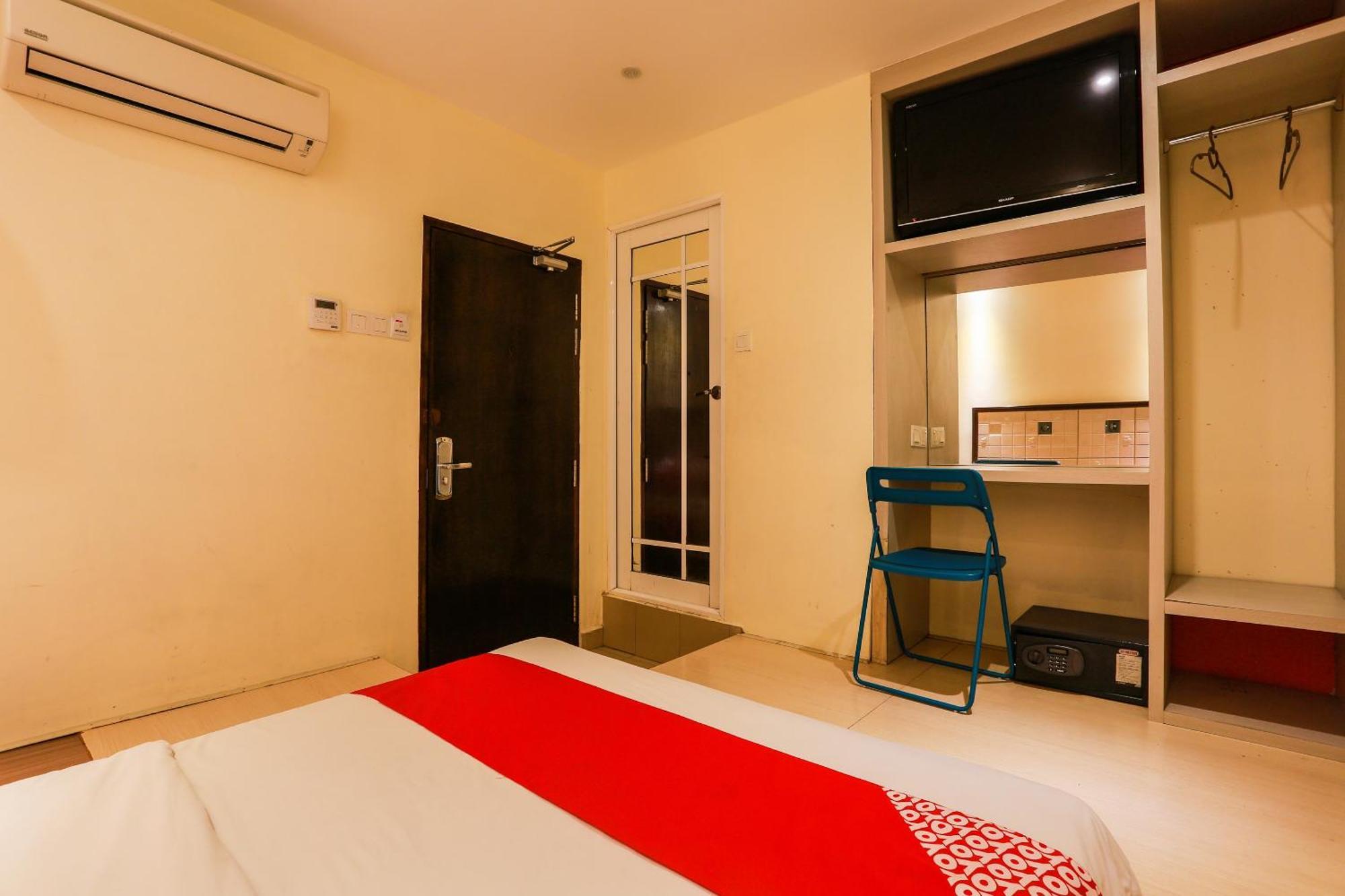 Oyo 90894 Hotel Smc I-City Шах Алам Екстериор снимка