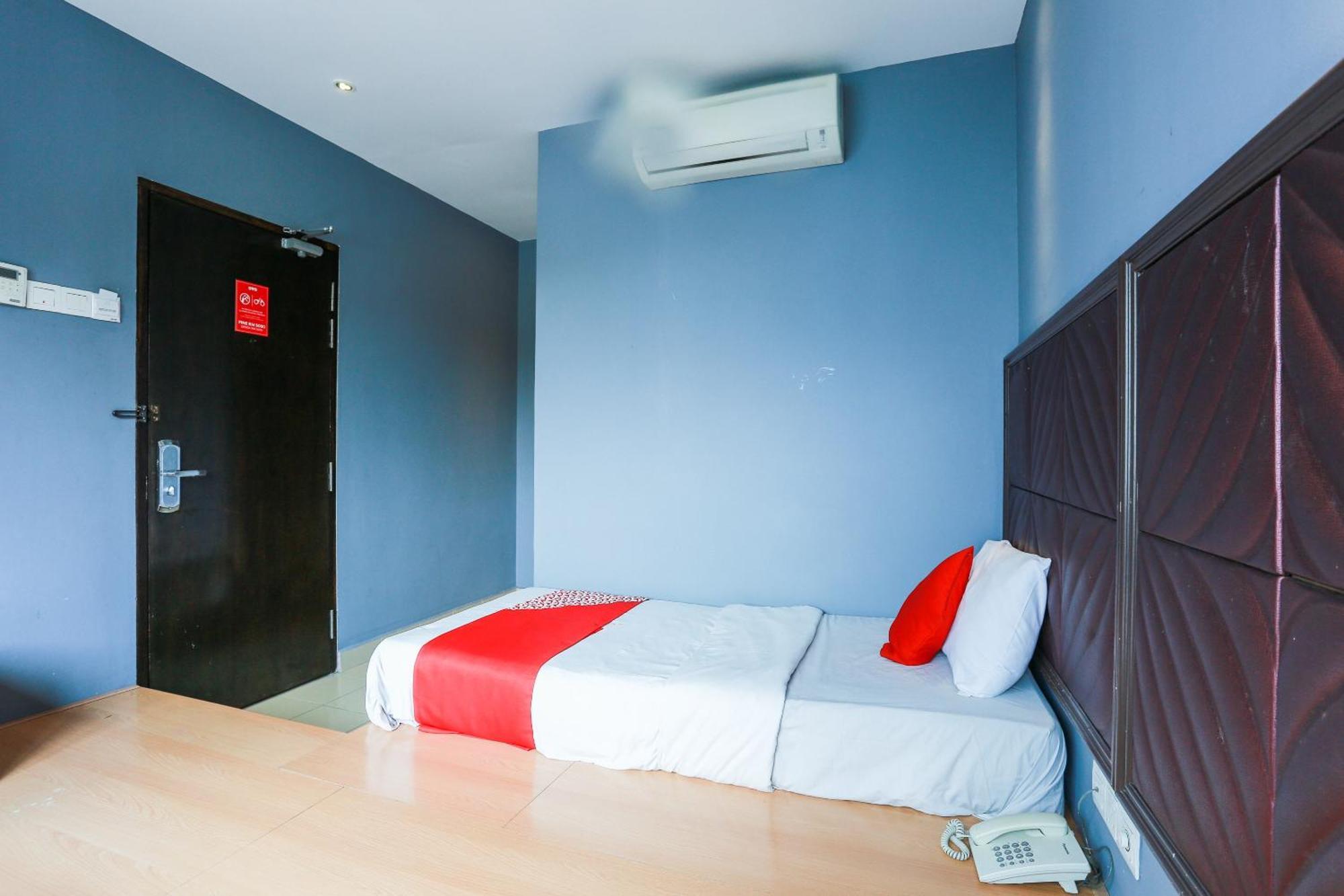 Oyo 90894 Hotel Smc I-City Шах Алам Екстериор снимка