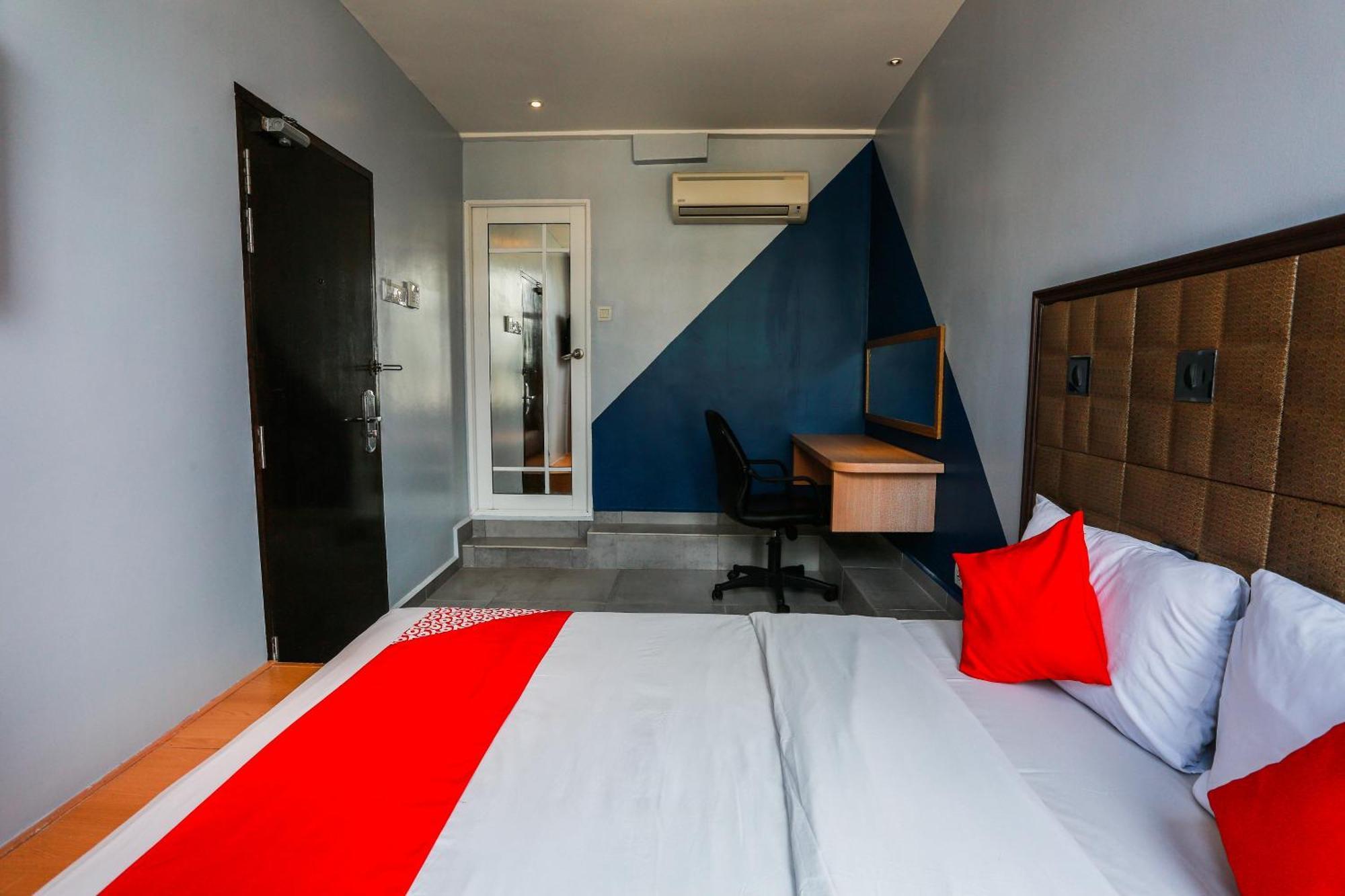 Oyo 90894 Hotel Smc I-City Шах Алам Екстериор снимка