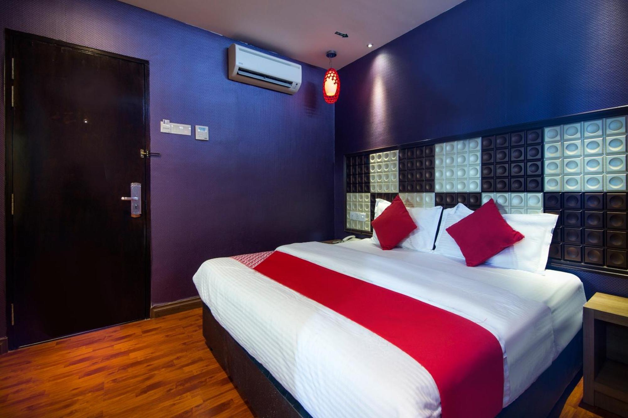 Oyo 90894 Hotel Smc I-City Шах Алам Екстериор снимка