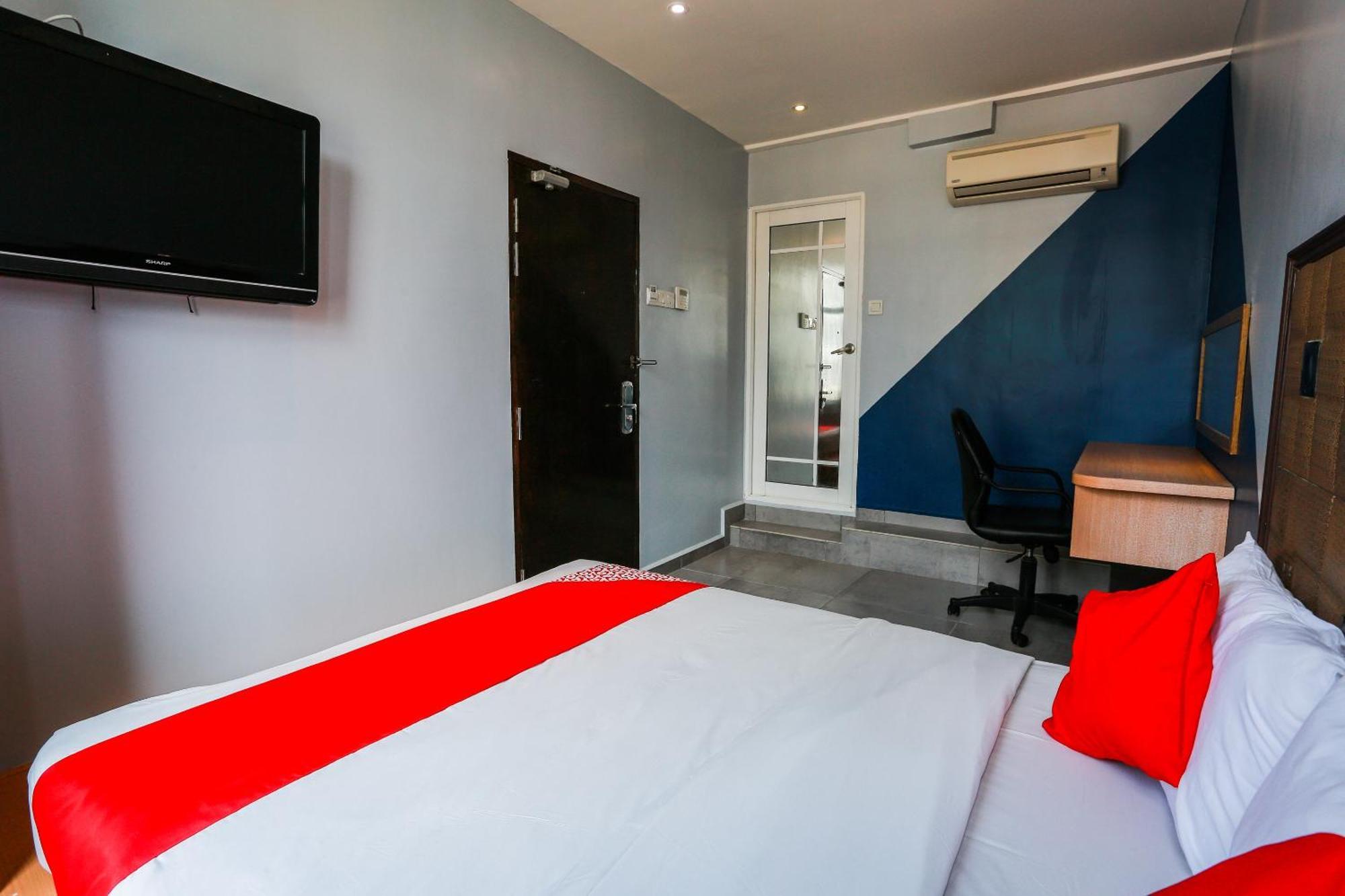 Oyo 90894 Hotel Smc I-City Шах Алам Екстериор снимка